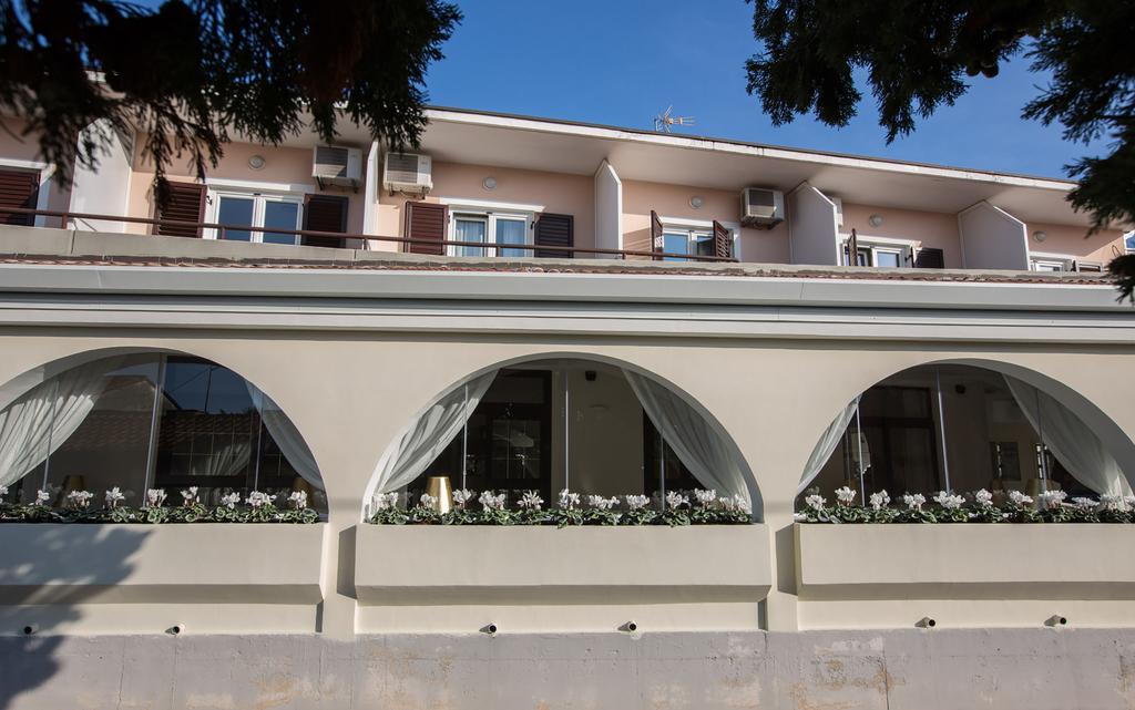 Hotel La Settima Luna Savudrija Buitenkant foto