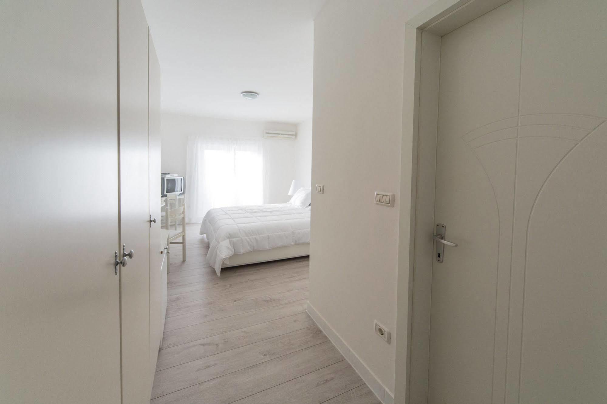 Hotel La Settima Luna Savudrija Buitenkant foto
